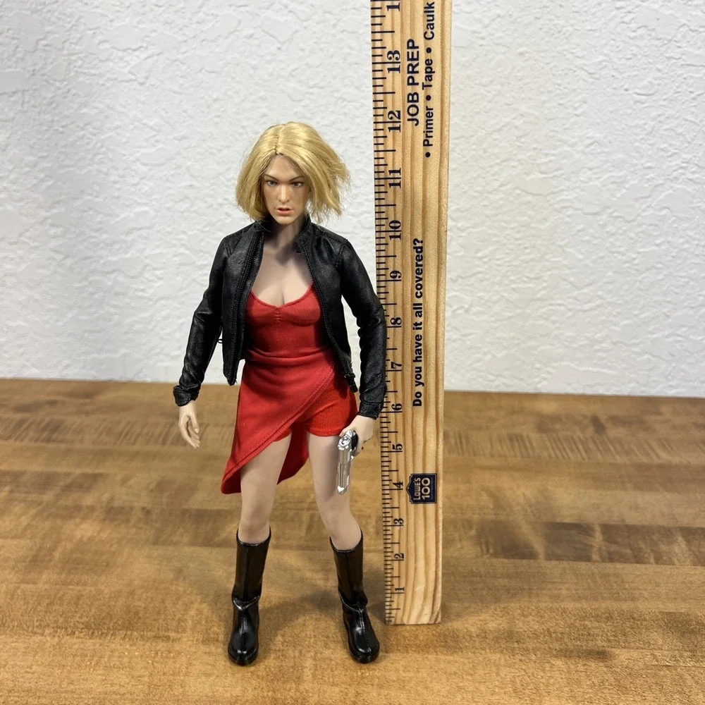 SW Toys Alice Resident Evil Action Figure 1:6 Scale‎
